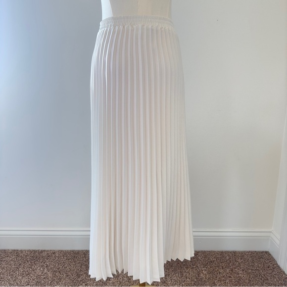 A New Day Elegant White Pleated Women's Midi Skirt XS - Picture 4 of 6
